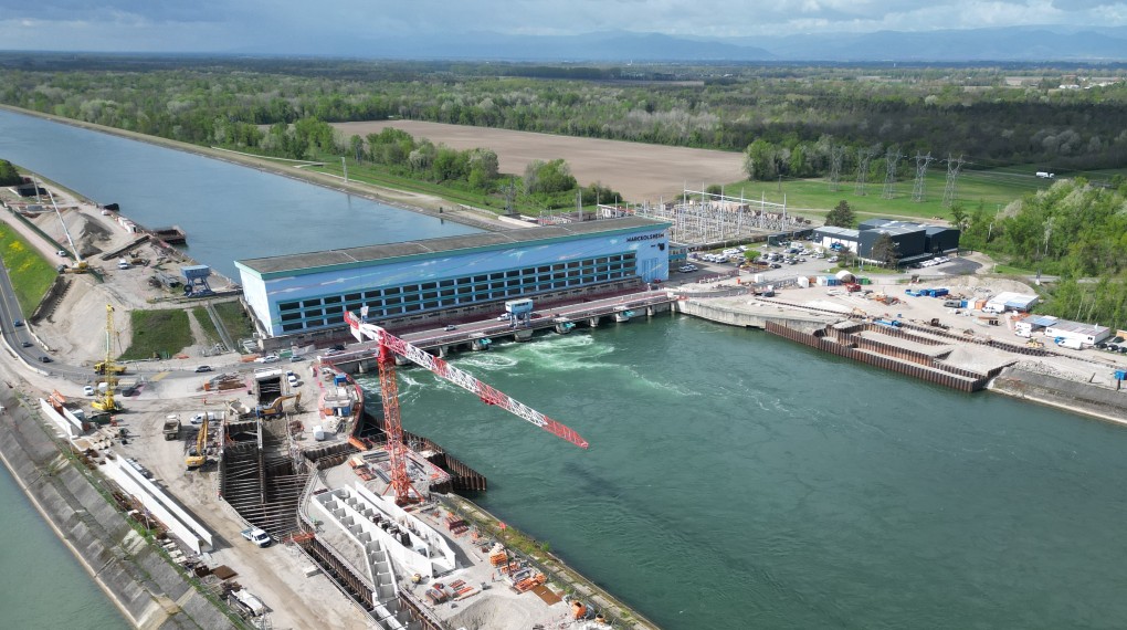 Vue aérienne du chantier de la passe à poissons de Marckolsheim