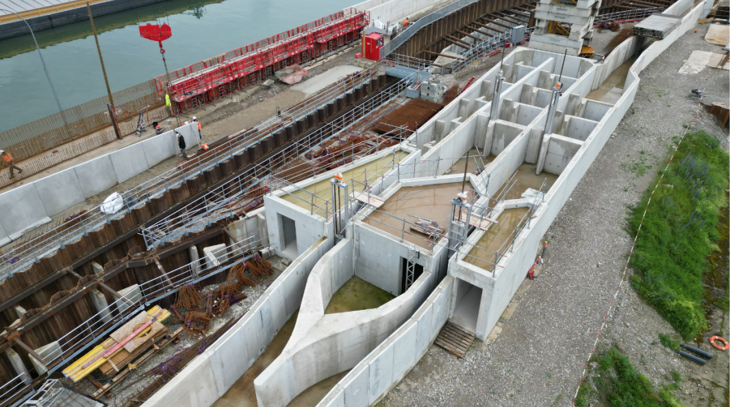 Vue aérienne du chantier et de l'usine EDF