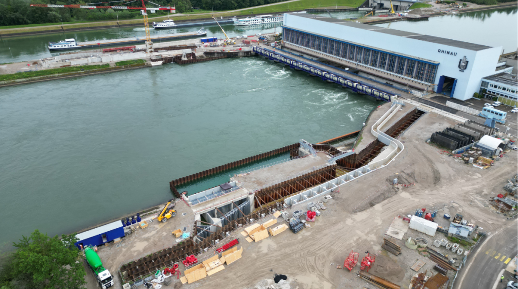 Vue aérienne du chantier et de l'usine EDF